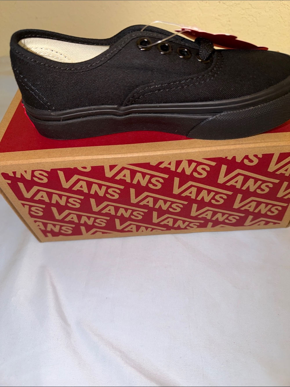 Vans Kids Black Canvas Low-Top Sneaker - Picture 4 of 8